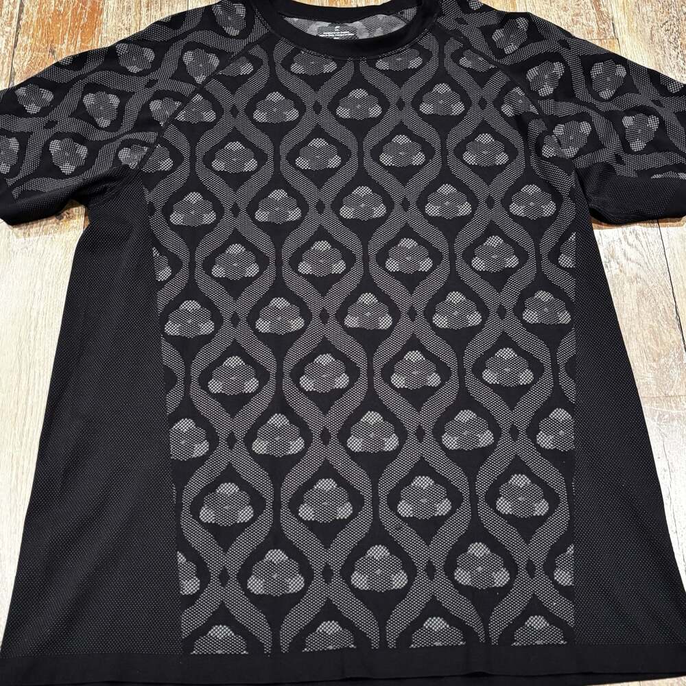 Fabletics Men's The Training Day Tee XXL Black Patterned Athletic Shirt - Picture 6 of 8